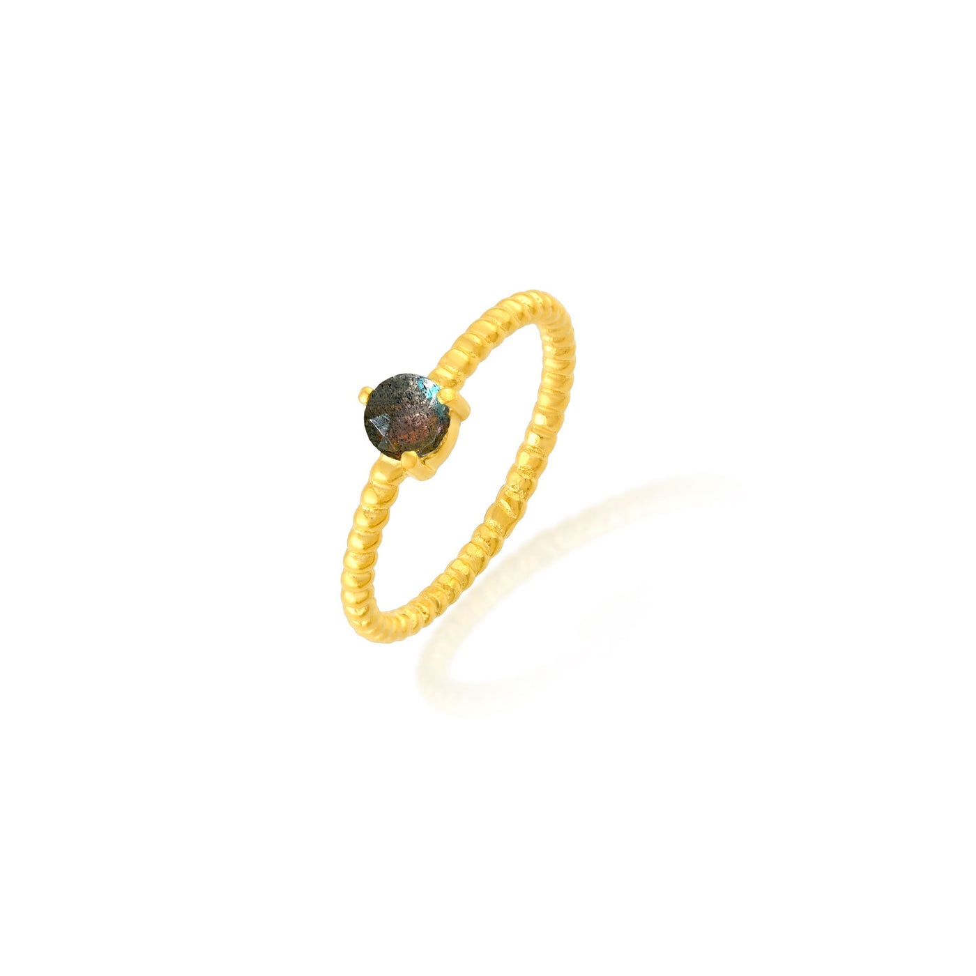 Anillo fino con bolitas de bronce chapado en oro de 18K con piedra mineral labradorita 