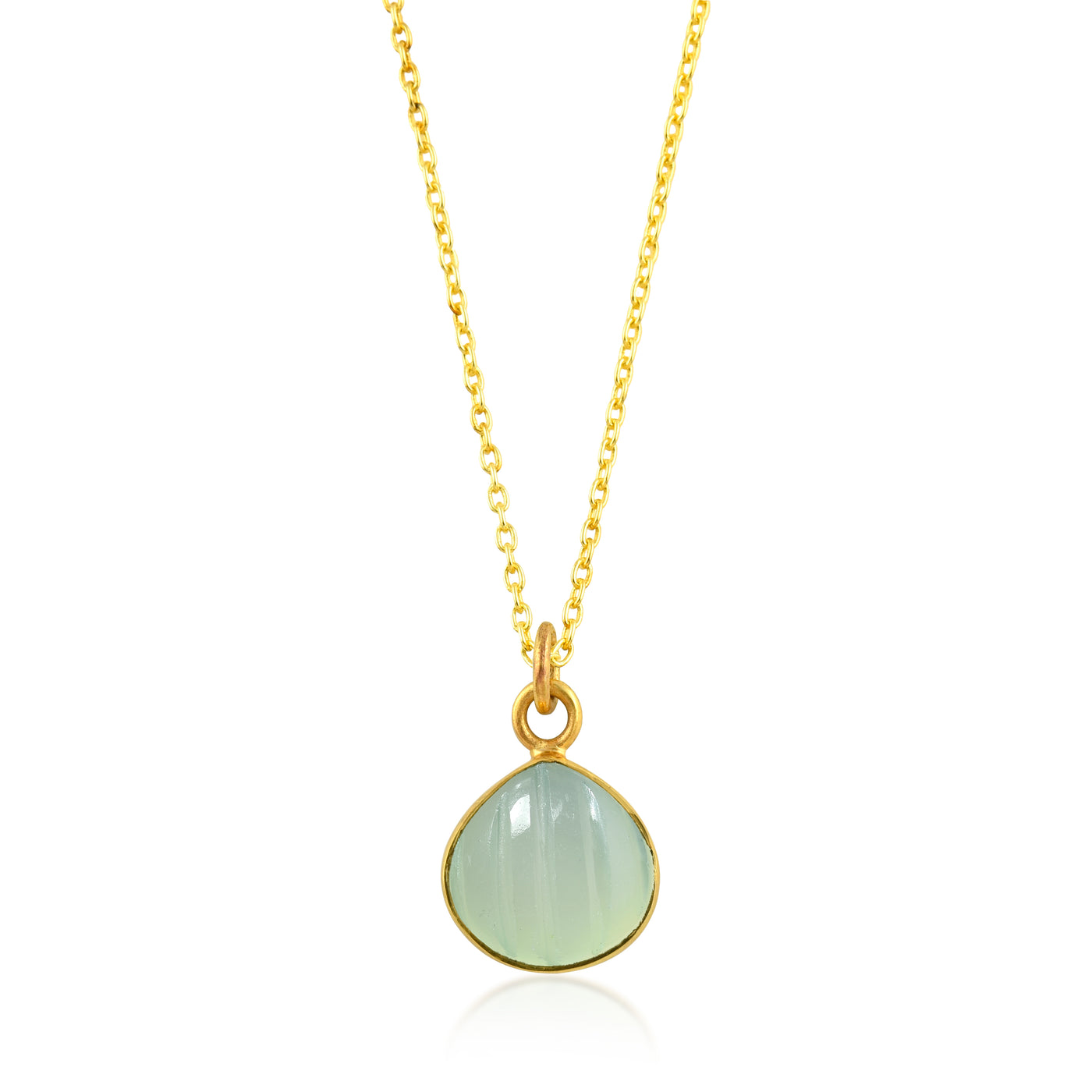 Collar basico con piedra mineral calcedonia y cadena forzada de plata de ley bañada en Oro