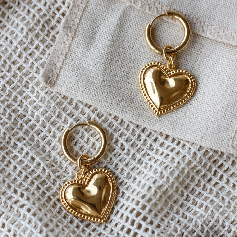 Lover Earrings (1 Unit)