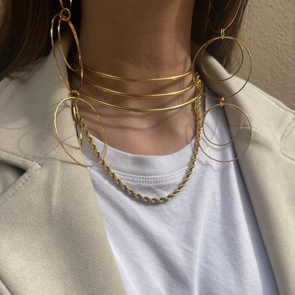 Collar Choker Rígido Triple