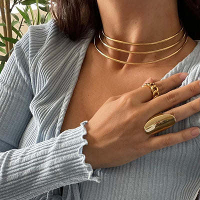 choker dorado triple anillos dorados anchos
